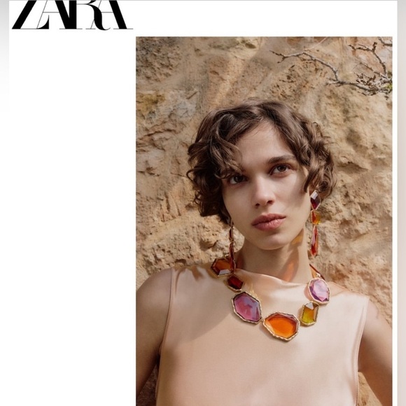 New Zara Chunky Geometric Resin Necklace - Picture 3 of 6
